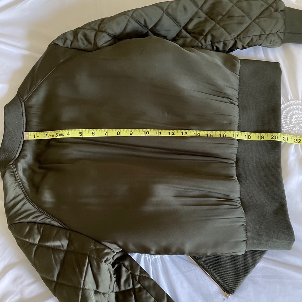 H&M Olive Green Quilted Padded Bomber Jacket - Picture 5 of 5